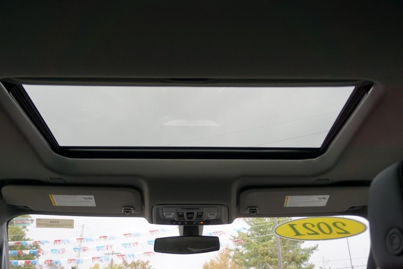 Chevrolet Silverado 1500 Vehicle Full-screen Gallery Image 35