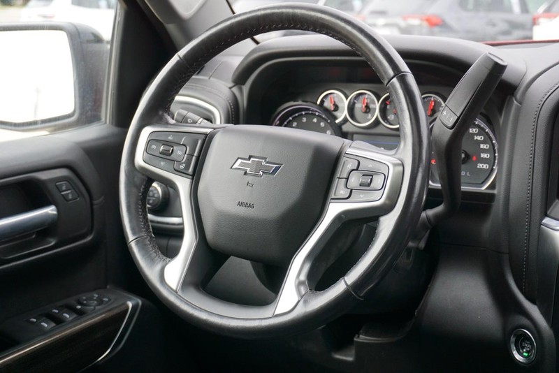 Chevrolet Silverado 1500 Vehicle Full-screen Gallery Image 36