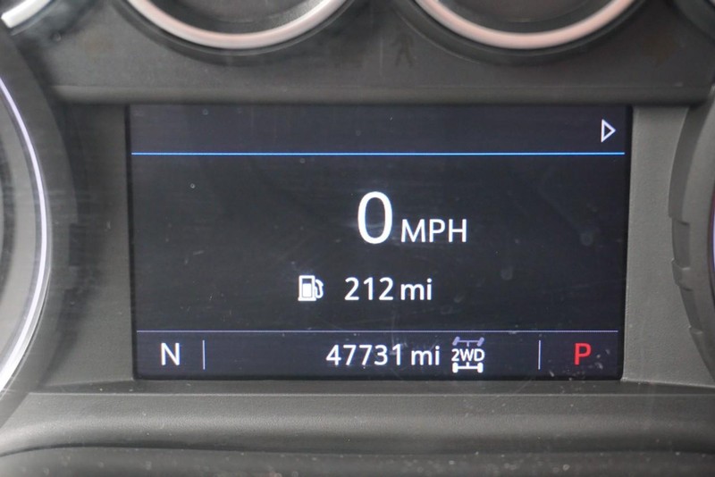 Chevrolet Silverado 1500 Vehicle Full-screen Gallery Image 42