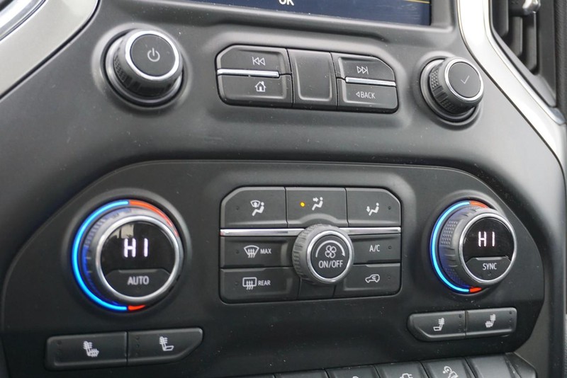 Chevrolet Silverado 1500 Vehicle Full-screen Gallery Image 44