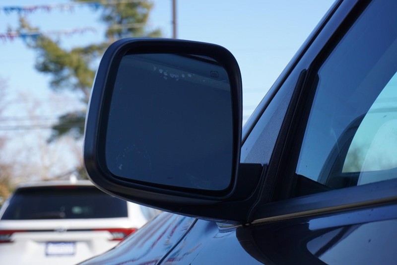 Dodge Durango Vehicle Full-screen Gallery Image 15