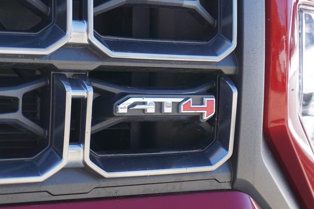 2023 GMC Canyon AT4 Crew Cab 4WD image 11