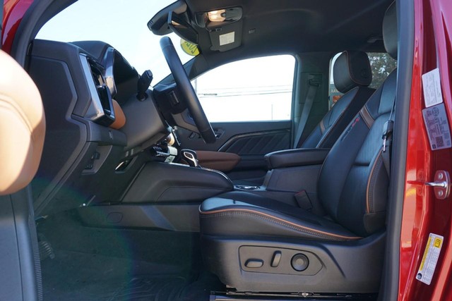 2023 GMC Canyon AT4 Crew Cab 4WD image 23