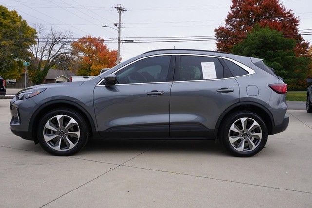 2023 Ford Escape Platinum AWD image 06