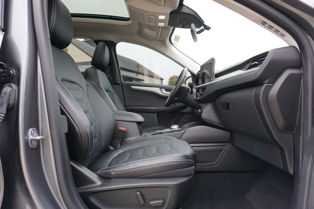 2023 Ford Escape Platinum AWD image 29