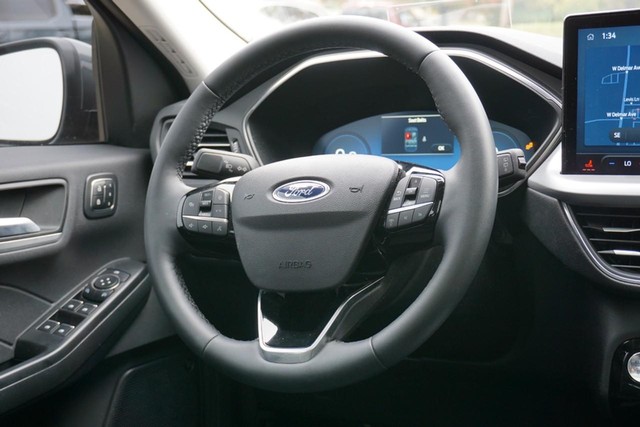 2023 Ford Escape Platinum AWD image 33