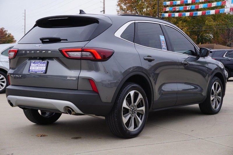 Ford Escape Vehicle Full-screen Gallery Image 03