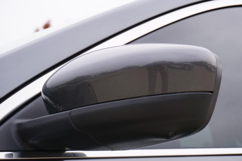 Ford Escape Vehicle Full-screen Gallery Image 12