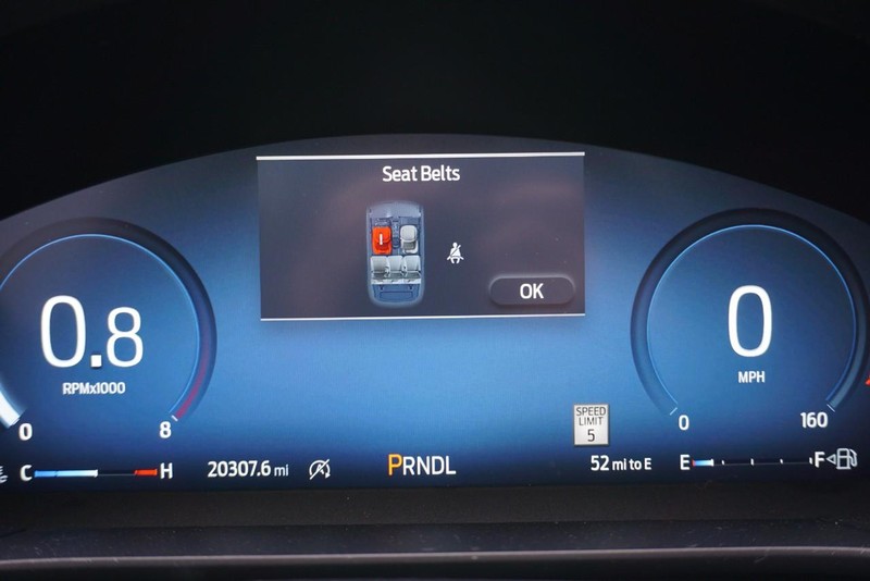 Ford Escape Vehicle Full-screen Gallery Image 39