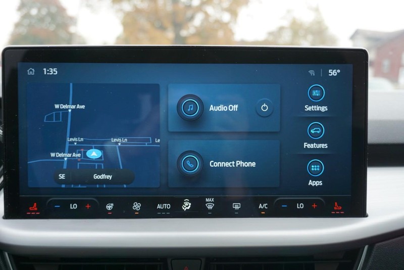 Ford Escape Vehicle Full-screen Gallery Image 45