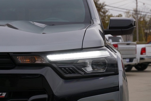 2023 Chevrolet Colorado Crew Cab 4WD Z71 image 10