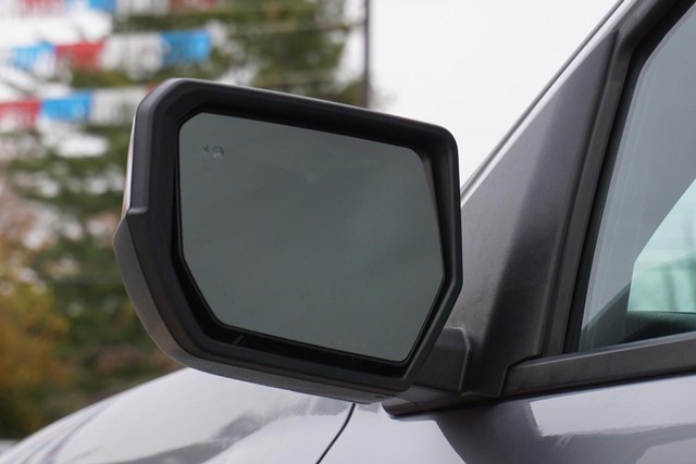 2023 Chevrolet Colorado Crew Cab 4WD Z71 image 15