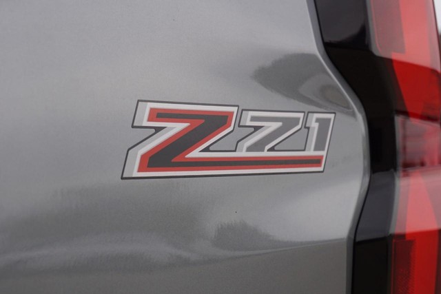 2023 Chevrolet Colorado Crew Cab 4WD Z71 image 16