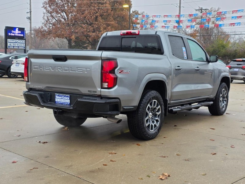 Chevrolet Colorado Vehicle Full-screen Gallery Image 03