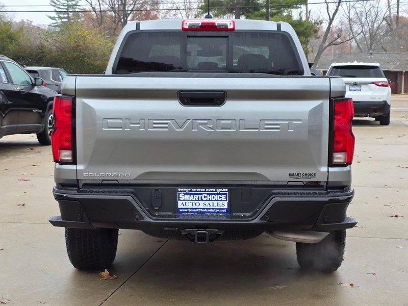 Chevrolet Colorado Vehicle Full-screen Gallery Image 04