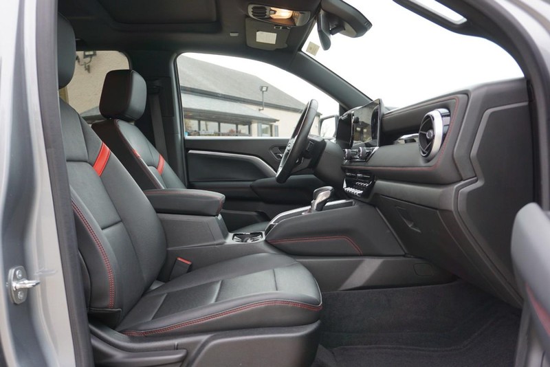 Chevrolet Colorado Vehicle Full-screen Gallery Image 27