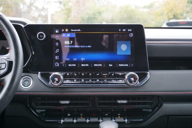 Chevrolet Colorado Vehicle Full-screen Gallery Image 30