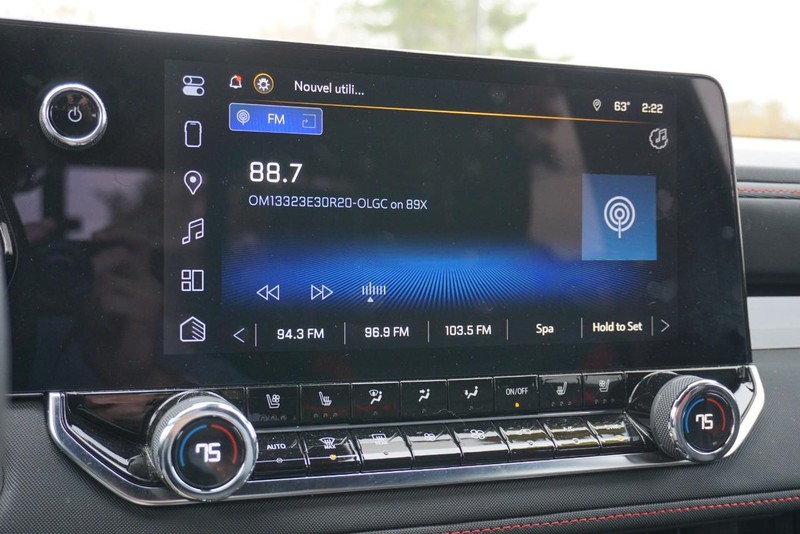 Chevrolet Colorado Vehicle Full-screen Gallery Image 37