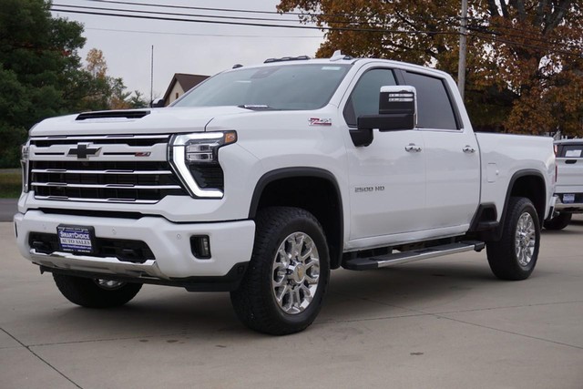 2025 Chevrolet Silverado 2500HD LTZ Crew Cab 4WD image 07