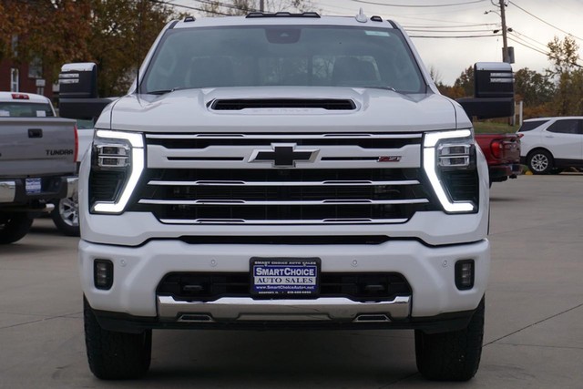 2025 Chevrolet Silverado 2500HD LTZ Crew Cab 4WD image 08