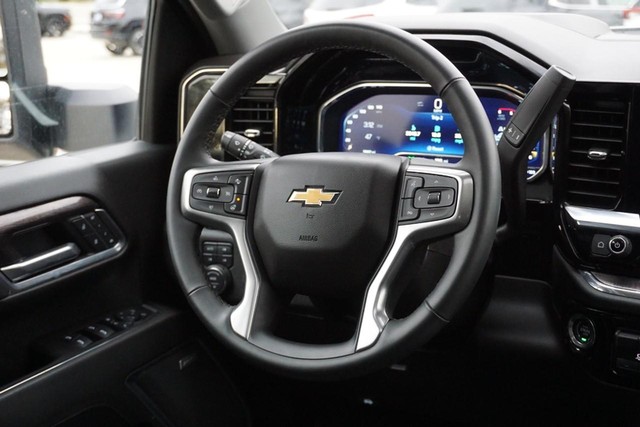 2025 Chevrolet Silverado 2500HD LTZ Crew Cab 4WD image 41