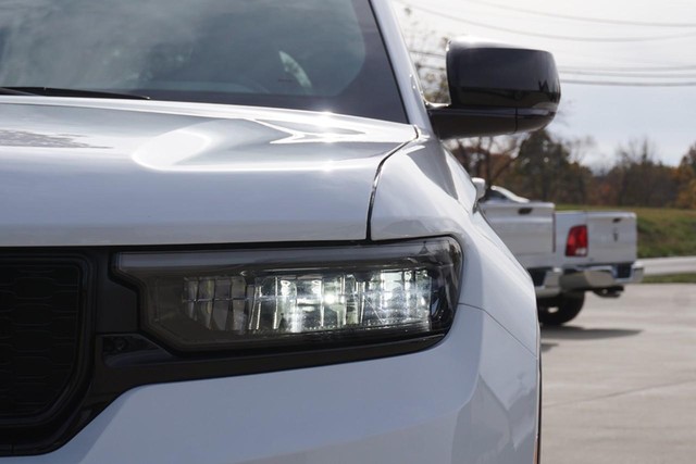 2024 Jeep Grand Cherokee Limited 4WD image 10