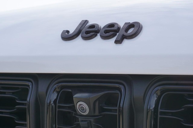 2024 Jeep Grand Cherokee Limited 4WD image 11