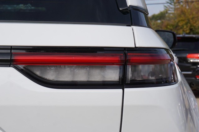 2024 Jeep Grand Cherokee Limited 4WD image 17