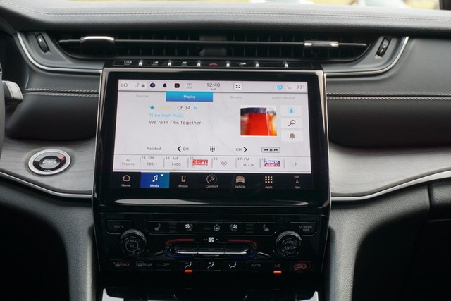 2024 Jeep Grand Cherokee Limited 4WD image 33