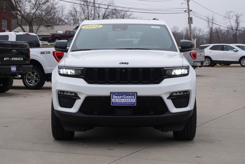 Jeep Grand Cherokee Vehicle Full-screen Gallery Image 07
