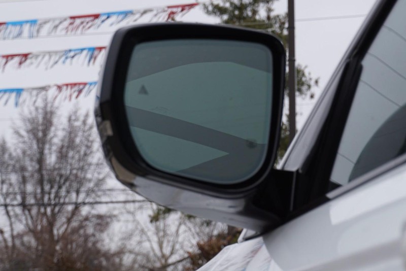 Jeep Grand Cherokee Vehicle Full-screen Gallery Image 14