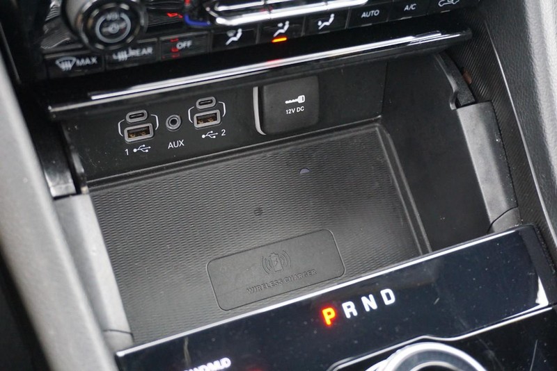 Jeep Grand Cherokee Vehicle Full-screen Gallery Image 46