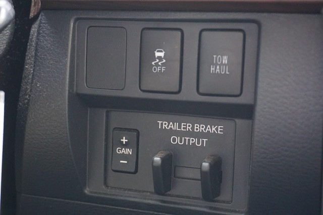 2018 Toyota Tundra 4WD 4WD Limited CrewMax image 48