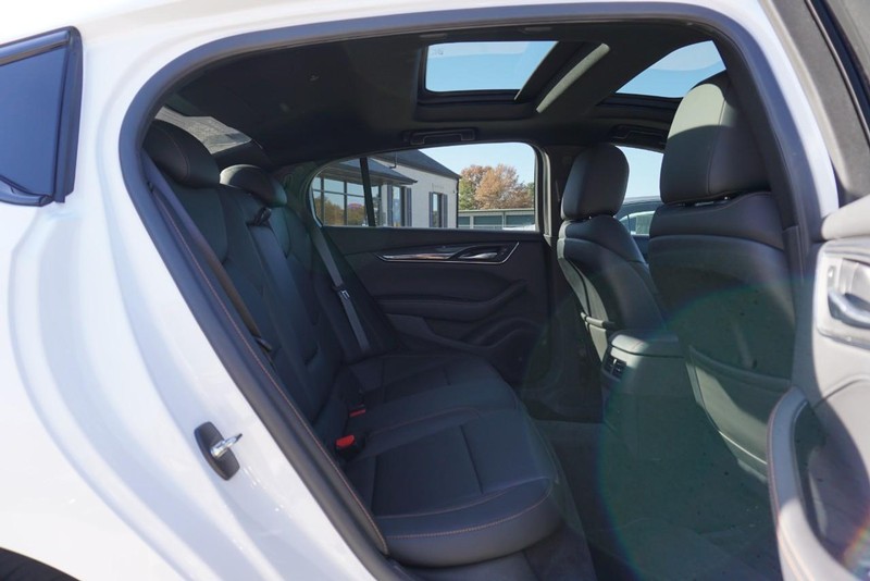 Cadillac CT5 Vehicle Full-screen Gallery Image 27