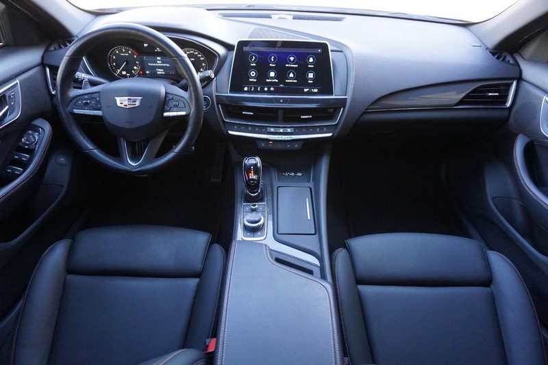 Cadillac CT5 Vehicle Full-screen Gallery Image 32