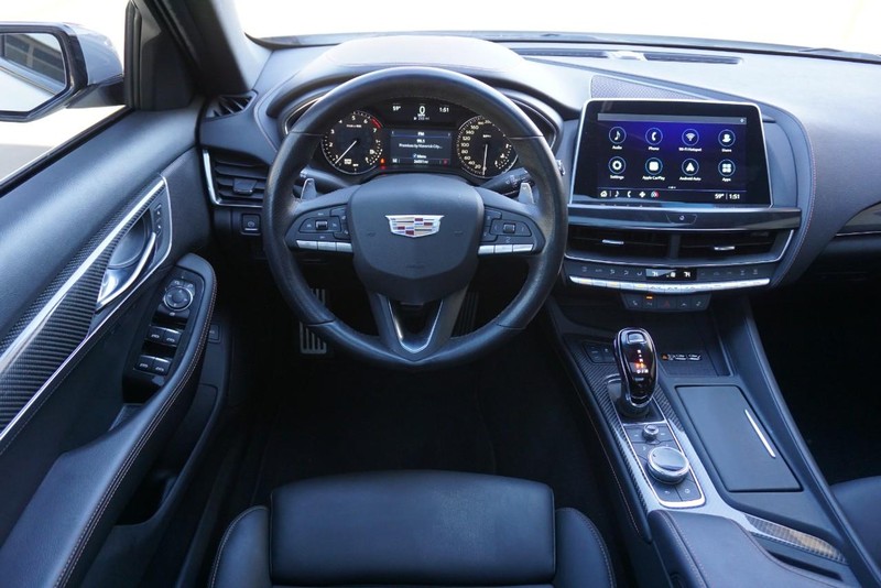 Cadillac CT5 Vehicle Full-screen Gallery Image 37