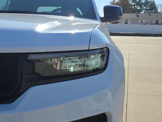 2024 Jeep Grand Cherokee Altitude 4WD image 10