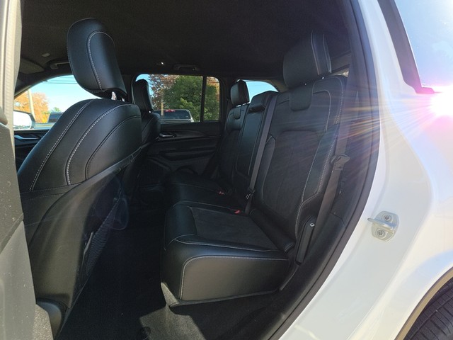 2024 Jeep Grand Cherokee Altitude 4WD image 22