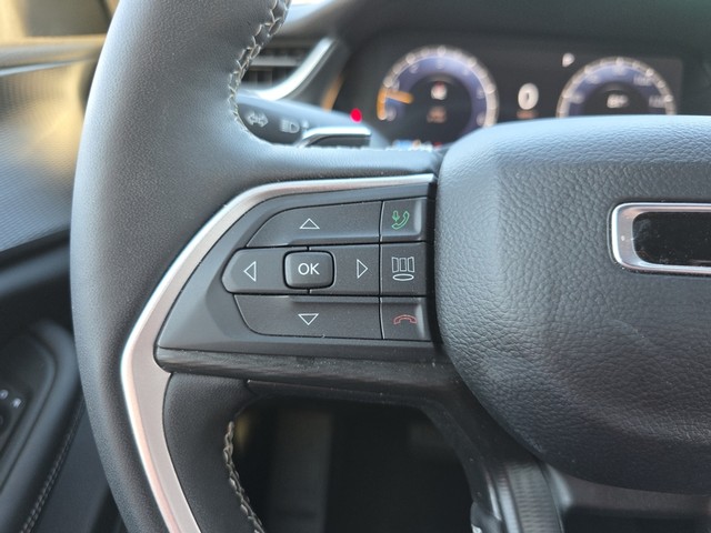 2024 Jeep Grand Cherokee Altitude 4WD image 32