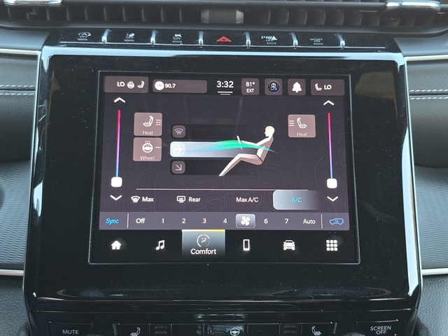 2024 Jeep Grand Cherokee Altitude 4WD image 37