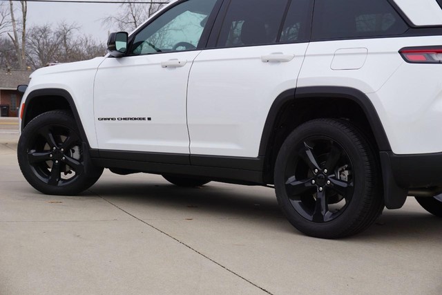 2024 Jeep Grand Cherokee Limited 4WD image 13