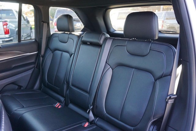 2024 Jeep Grand Cherokee Limited 4WD image 27