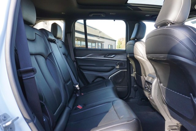 2024 Jeep Grand Cherokee Limited 4WD image 28