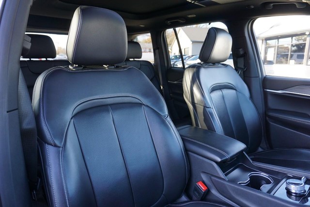 2024 Jeep Grand Cherokee Limited 4WD image 32