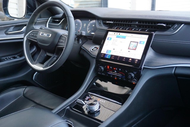 2024 Jeep Grand Cherokee Limited 4WD image 34