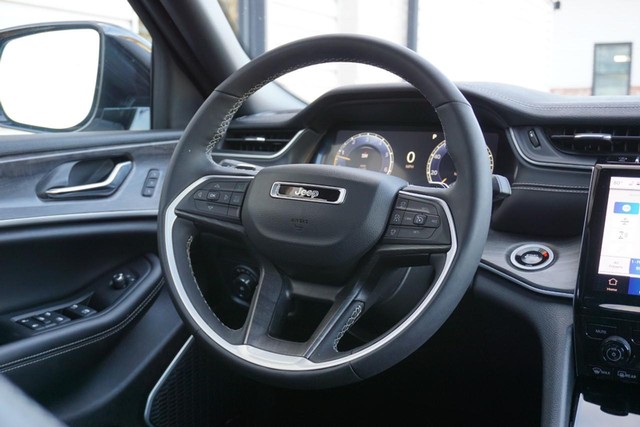 2024 Jeep Grand Cherokee Limited 4WD image 35