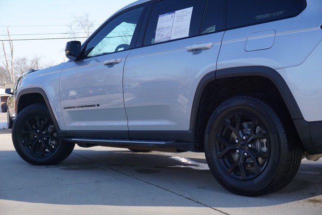 2024 Jeep Grand Cherokee L Altitude 4WD image 14