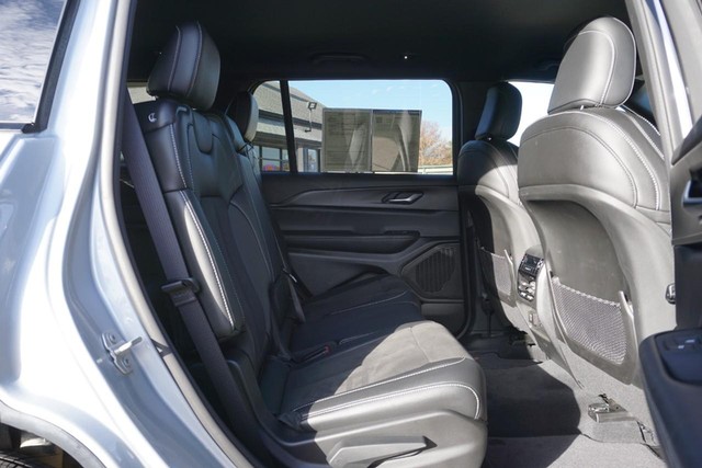 2024 Jeep Grand Cherokee L Altitude 4WD image 29