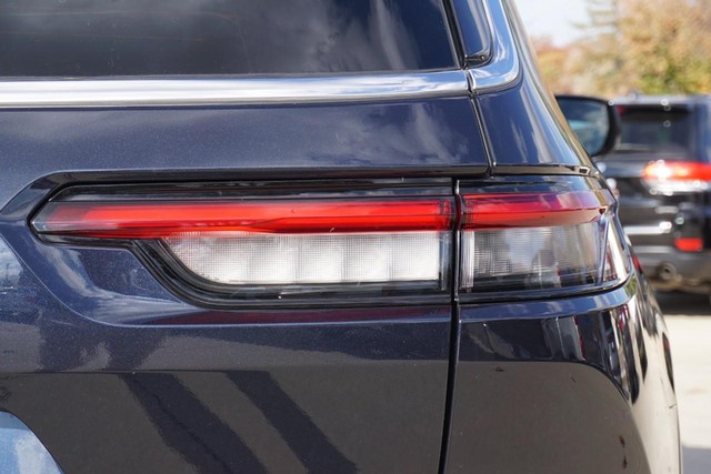 2024 Jeep Grand Cherokee L Limited 4WD image 17