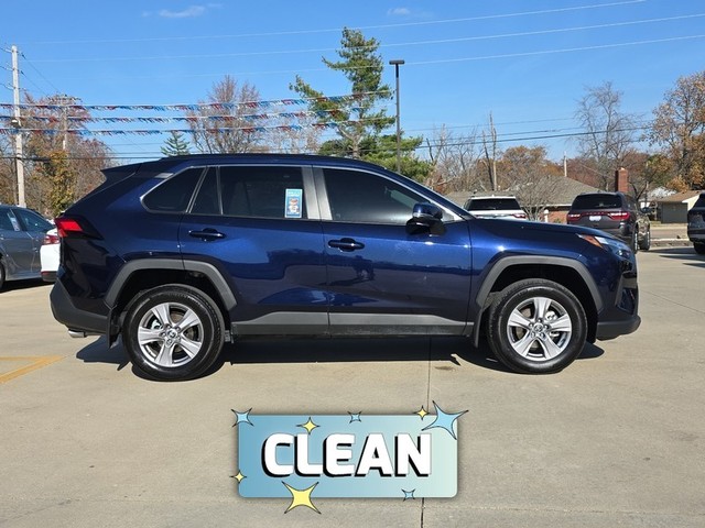 2025 Toyota RAV4 XLE photo 2